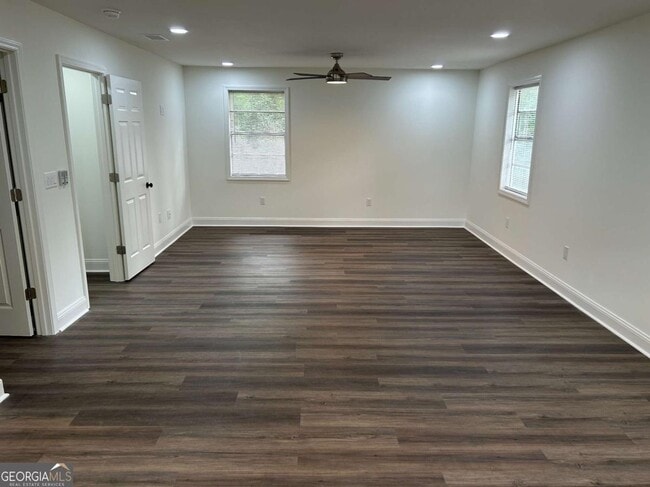 Building Photo - 148 Johnson Dr