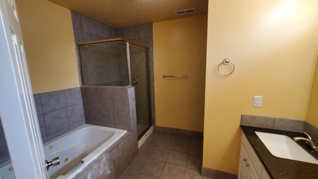 Building Photo - 3 Bedroom 2 Bath home in Bentonville Schoo...