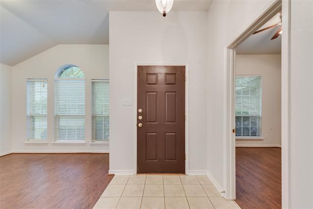 Building Photo - 2760 Beacon Hill Dr