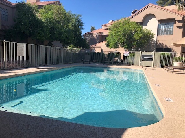 Building Photo - 5950 N 78th St