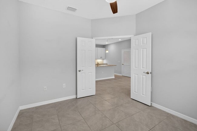 Building Photo - Annual Unfurnished 2 Bedroom 2 Bathroom with a Den located in the Preserve at the West Villages!