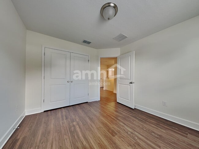 Building Photo - 3233 Bridge Haven Dr