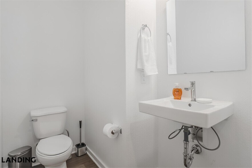 Building Photo - 515 Corso Ln