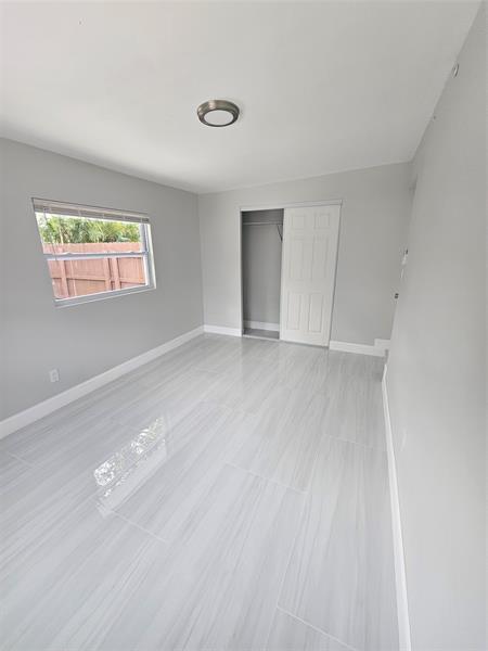 Building Photo - 4072 SW 51st St