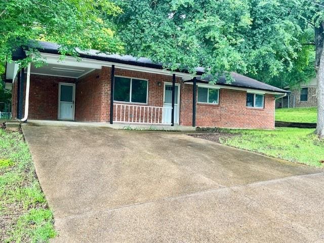 Primary Photo - 302 Lakewood Dr