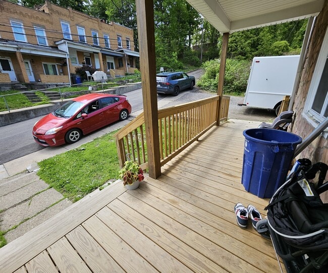 Building Photo - 804 Dubois St