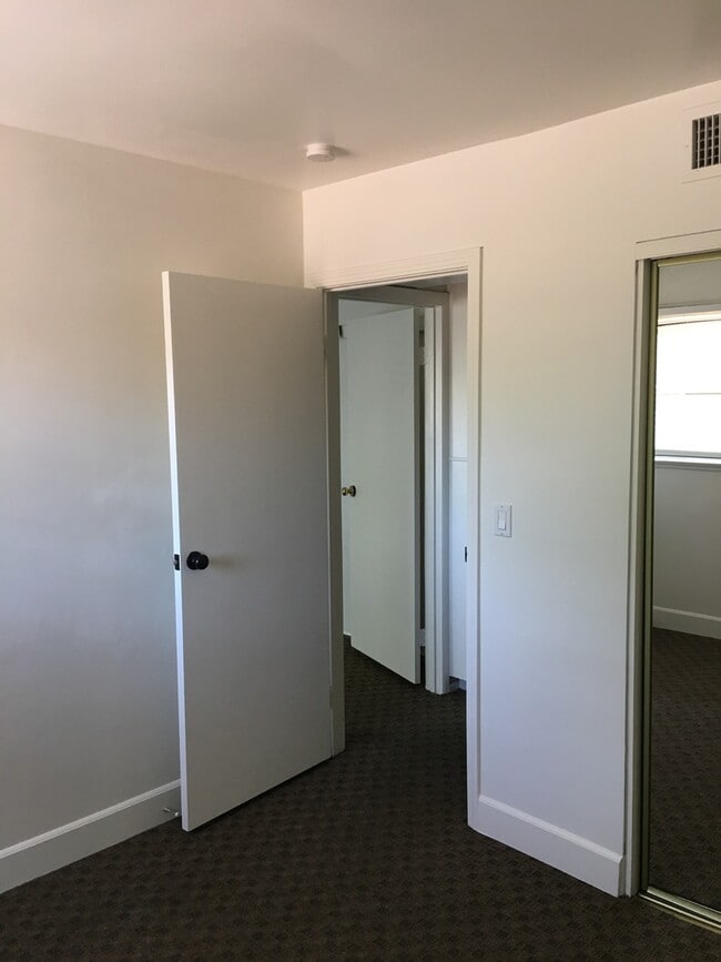 Building Photo - 1330 Lorilyn Ave