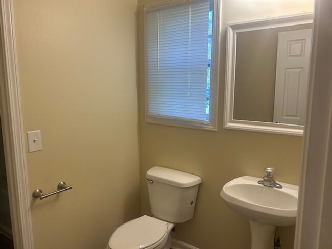 Building Photo - Rental Coming Available