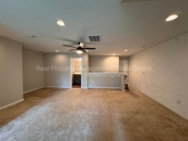 Building Photo - 166 Gulley Glen Dr