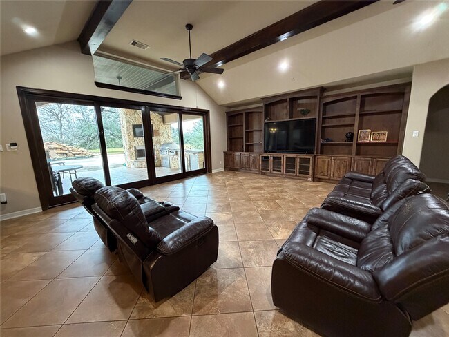 Building Photo - 28264 Rose Ln