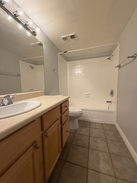 Building Photo - 3420 W Danbury Dr
