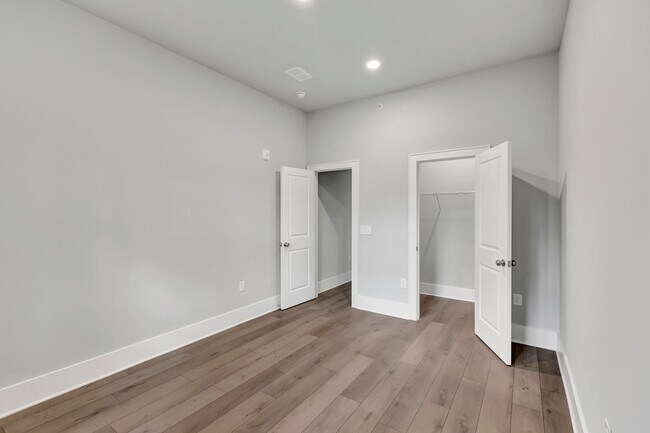 Building Photo - Updated 2-Bedroom Home in Indigo Hall at H...