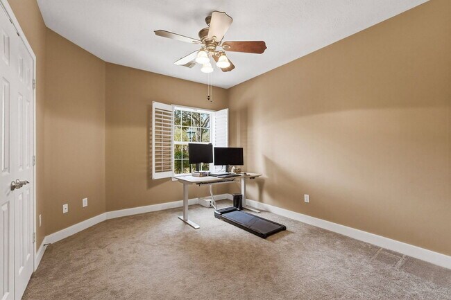 Building Photo - 23915 Hamptonshire Ln