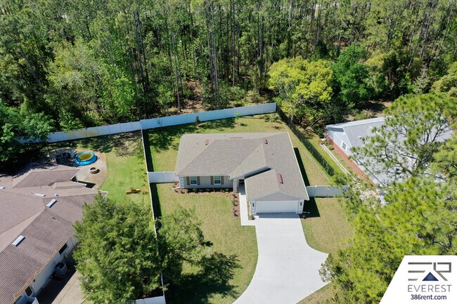 Building Photo - 10 Wildwood Pl