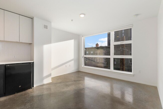 Interior Photo - Pike Flats