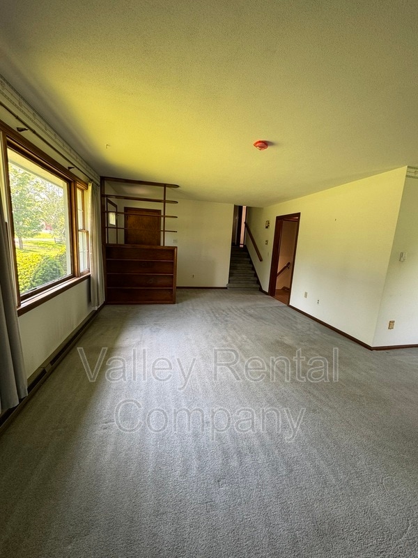 Building Photo - 120 Mt Warner Rd