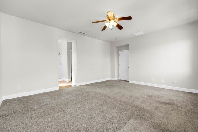 Building Photo - 9 Dulcibbella Pl