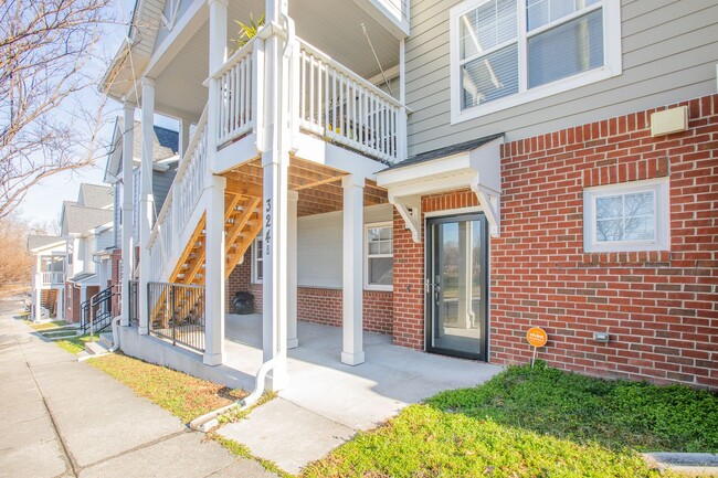 Primary Photo - Lovely 2 BR/1 BA Condo in Marshall Heights!