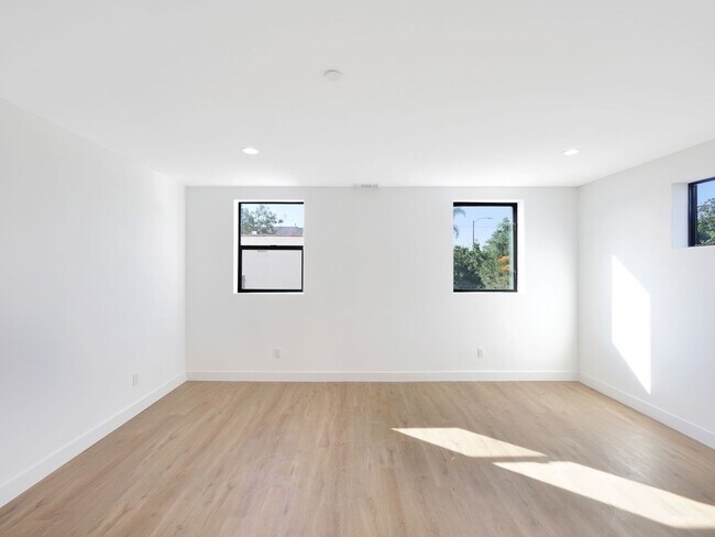 Building Photo - 1856 Redondo Blvd