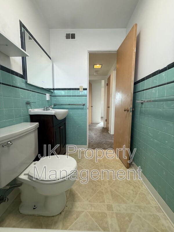 Building Photo - 1223 Smelter Ave NE