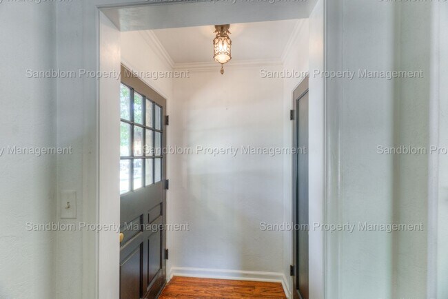 Building Photo - FOR LEASE | Tulsa | Available Now!