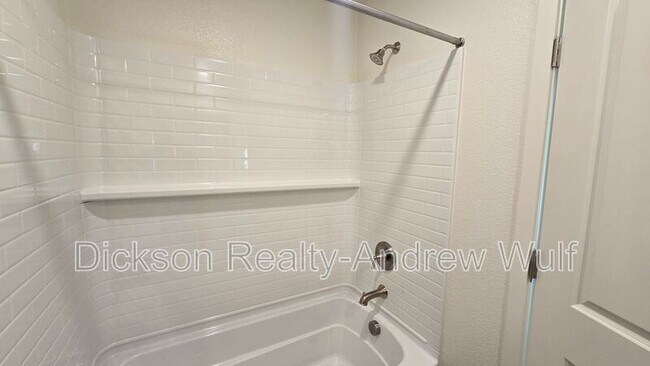 Building Photo - 4119 Scenic Dr