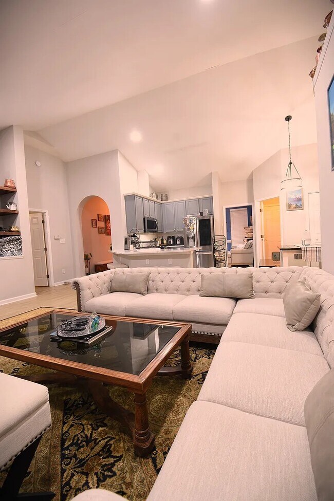 Building Photo - 113 Bottlebrush Ct