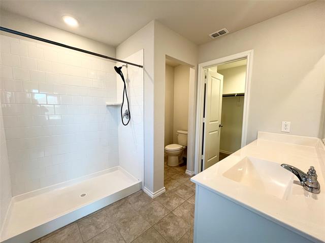 Building Photo - 124 Greengate Dr