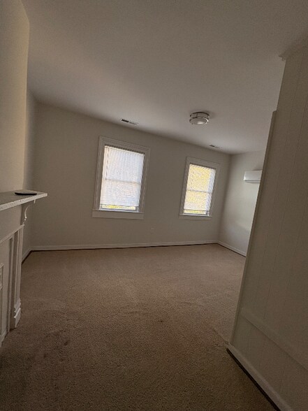 Building Photo - 921 Rome St