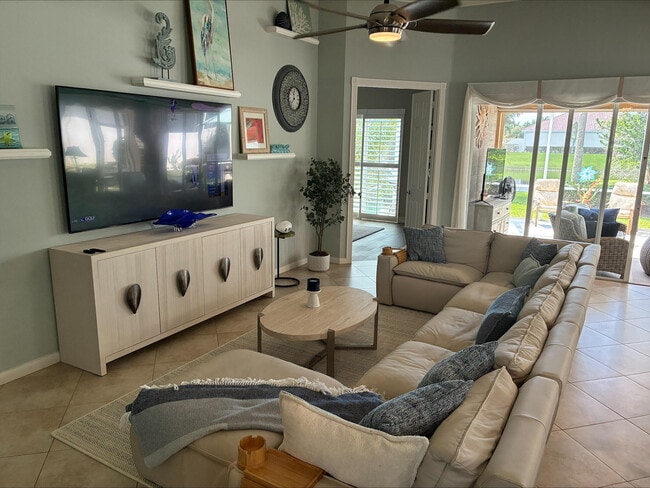 Building Photo - 11181 SW Aliceville Dr