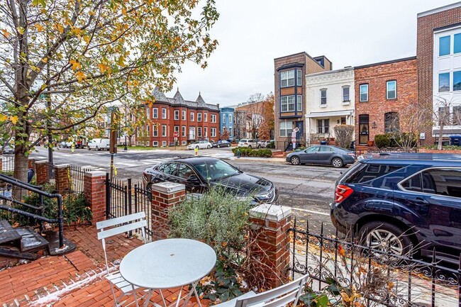 Building Photo - 446 S St NW