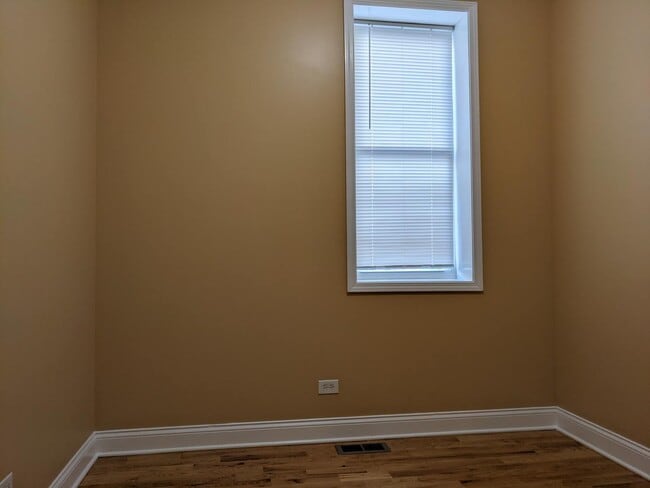 Building Photo - 712 S Aberdeen St