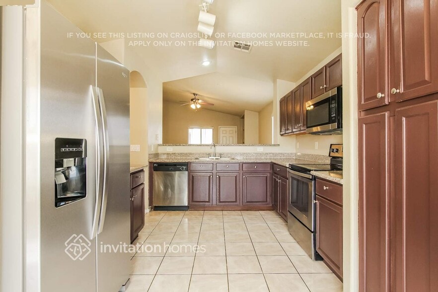 Building Photo - 2046 N 90th Ln