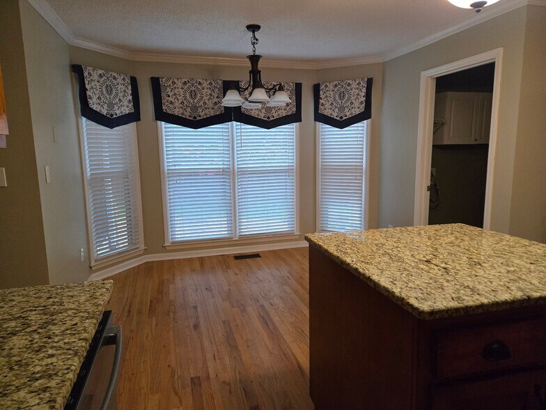 Building Photo - 112 Ramble Cir