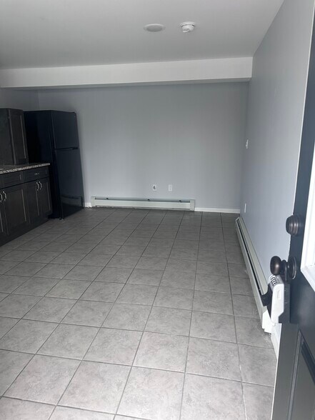 Building Photo - 51 Cove View Ln