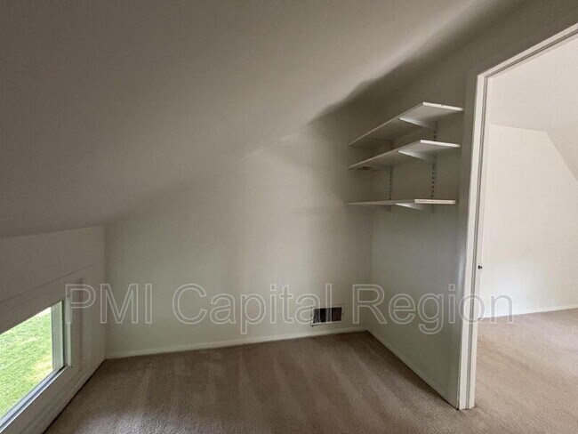Building Photo - 5830 Vandegrift Ave