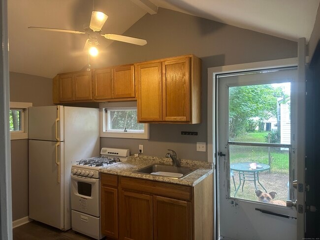 Building Photo - 16 Housatonic Terrace