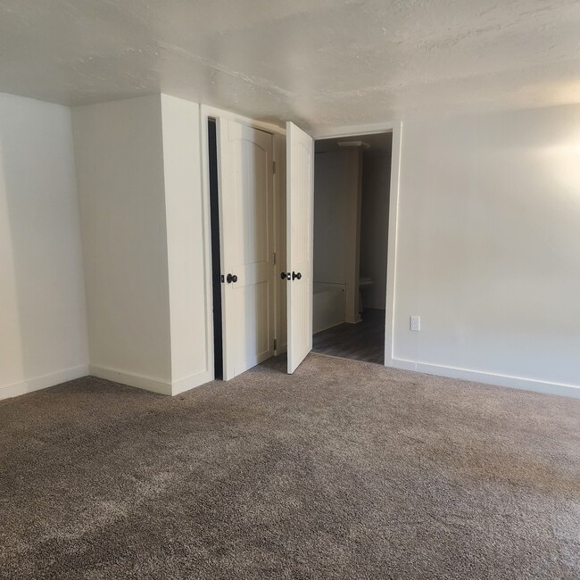 Building Photo - 2213 Lehman St