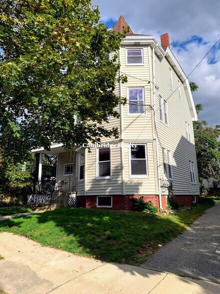 Building Photo - 70 Craigie St