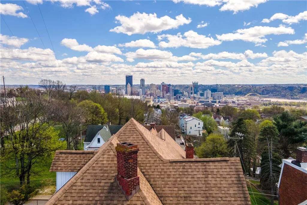 Building Photo - 310 Marsonia St