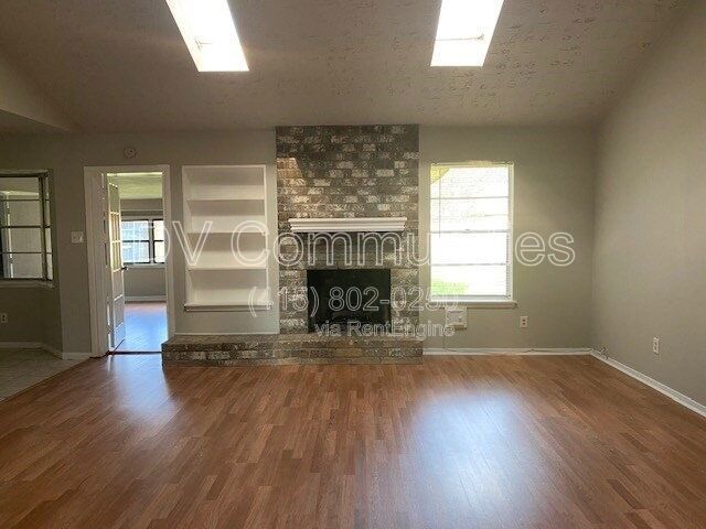 Building Photo - 18502 Bent Elm Dr