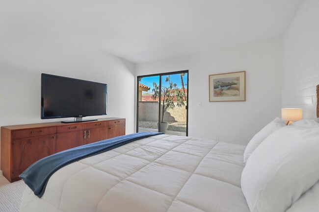 Building Photo - 37868 Los Cocos Dr E