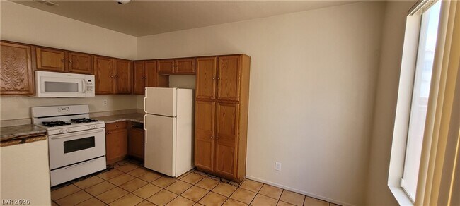 Building Photo - 2506 Lady Elizabeth Ct