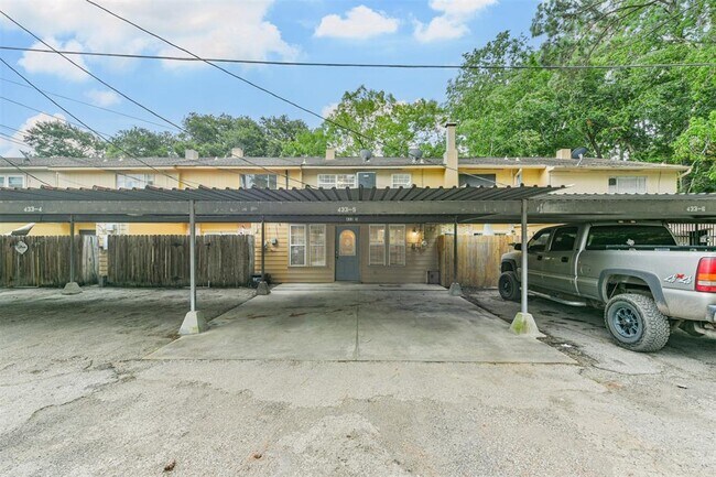 Building Photo - 433 Sunset Dr