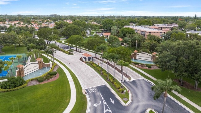 Building Photo - 10112 Aqua Vista Way
