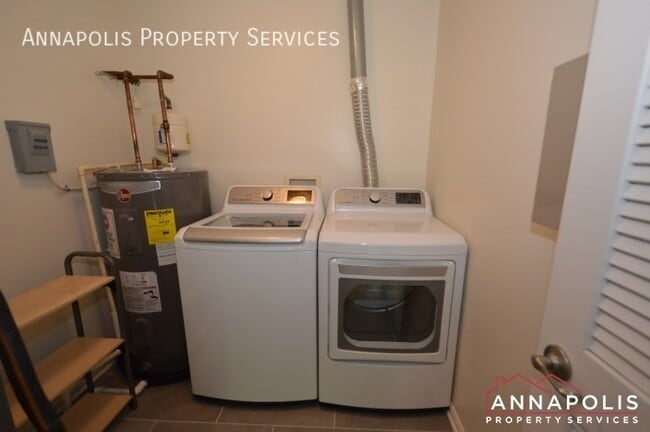 Building Photo - 30 Ironstone Ct