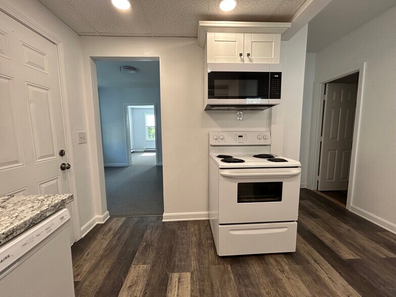Brand new microwave above stove. - 25 3rd St