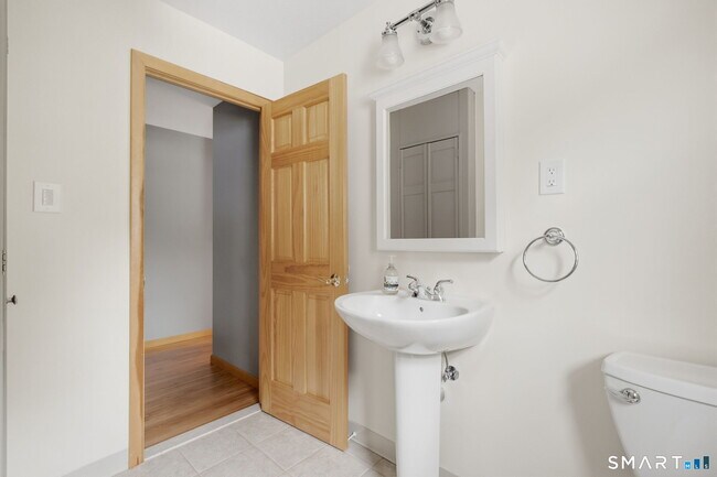 Building Photo - 29 Lowery Dr