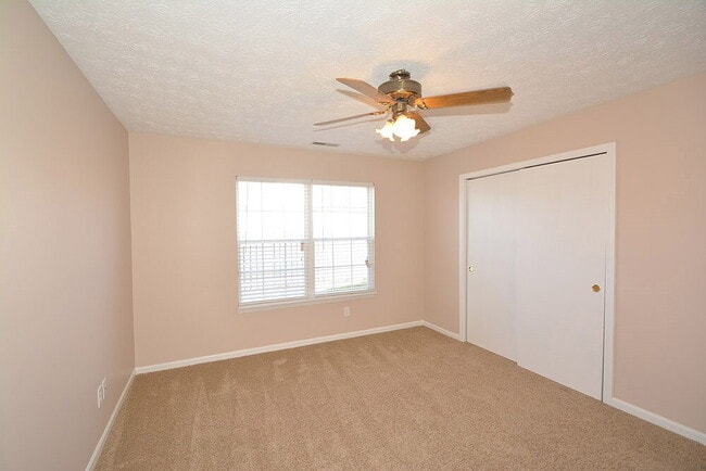 Building Photo - 4036 Magnolia Dr