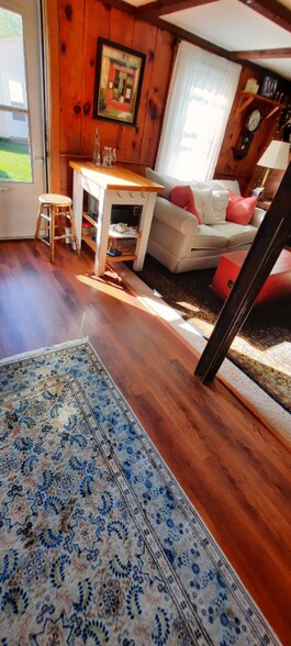 Building Photo - 86 Forest St